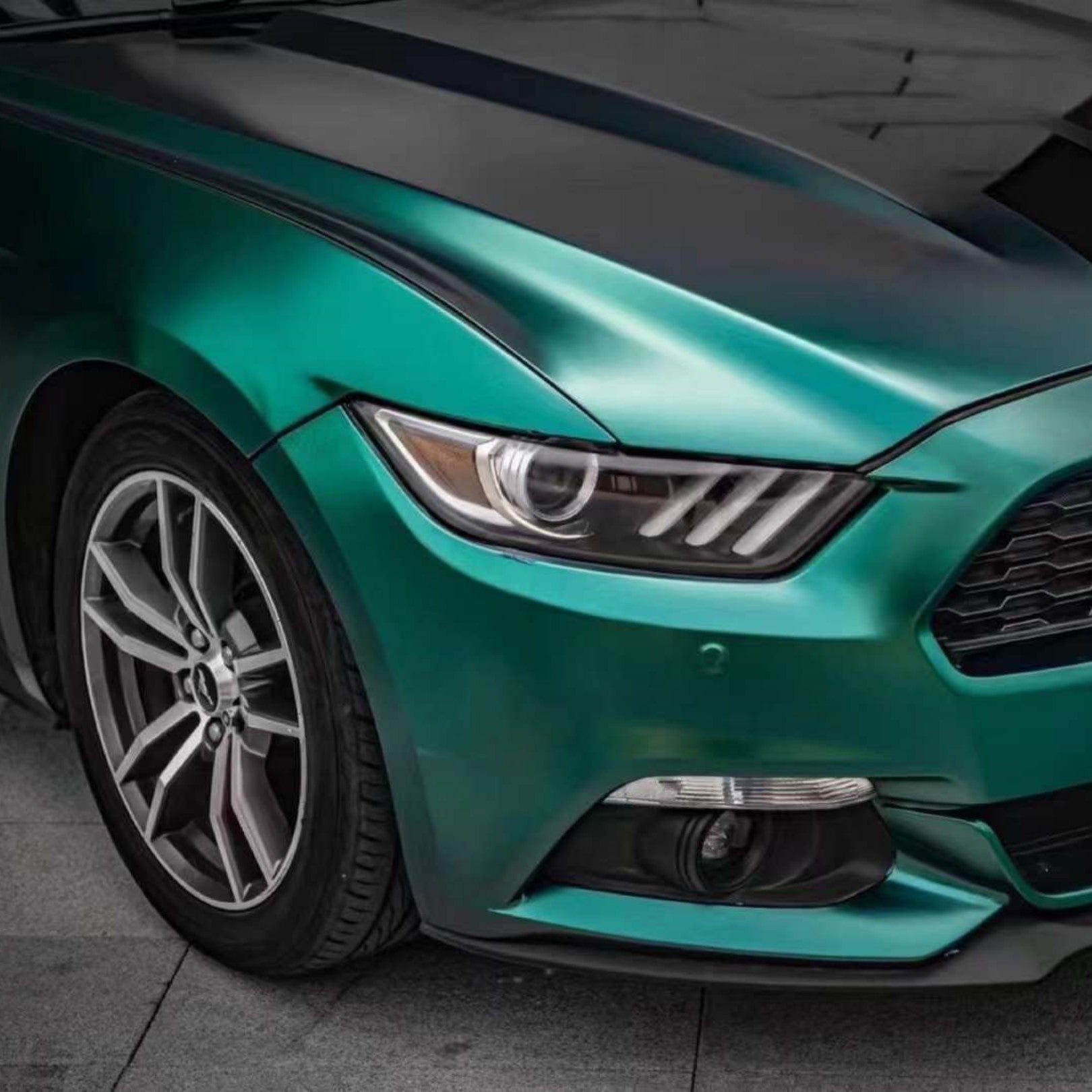 Quality Matte Metallic Emerald Green Car Vinyl Wrap - Image 6