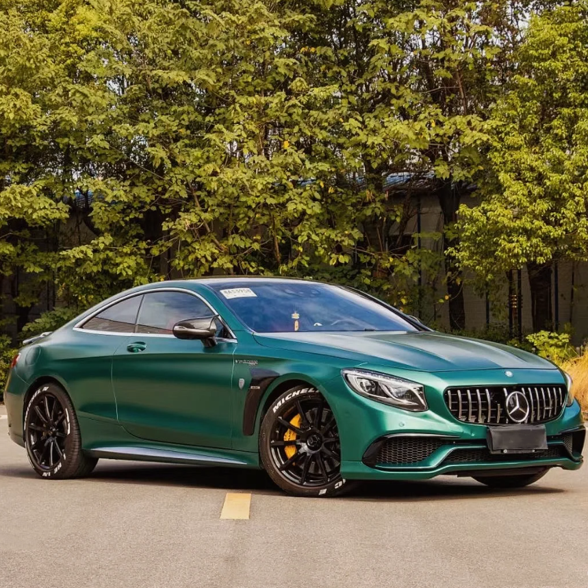 Quality Matte Metallic Emerald Green Car Vinyl Wrap - Image 2