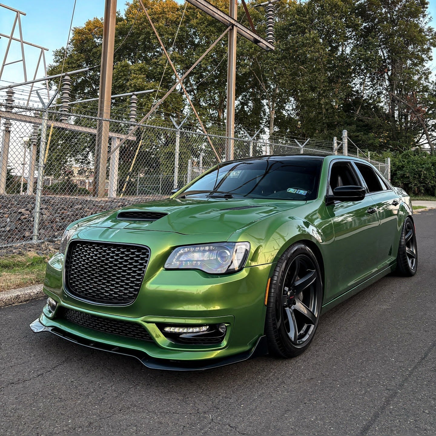 Gloss Metallic Mamba Green Car Vinyl Wrap - Image 7