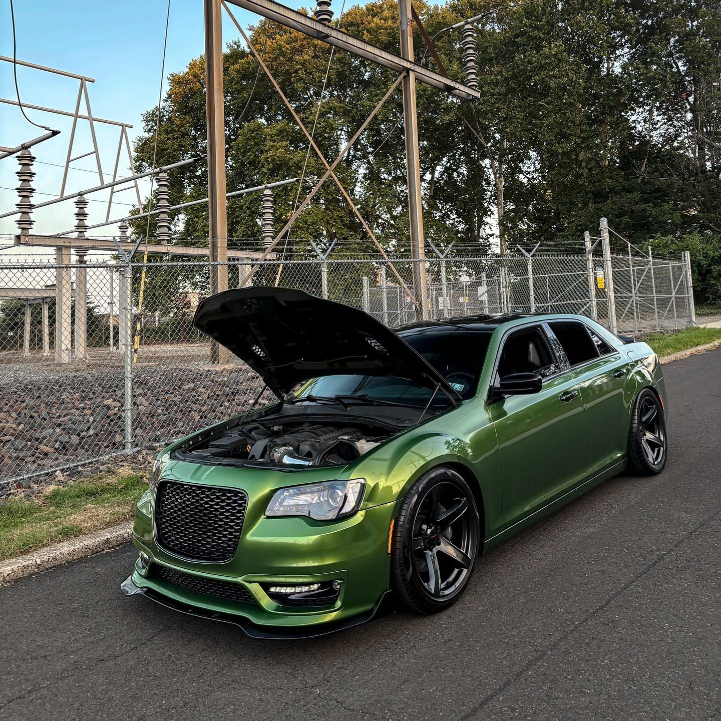Gloss Metallic Mamba Green Car Vinyl Wrap - Image 8