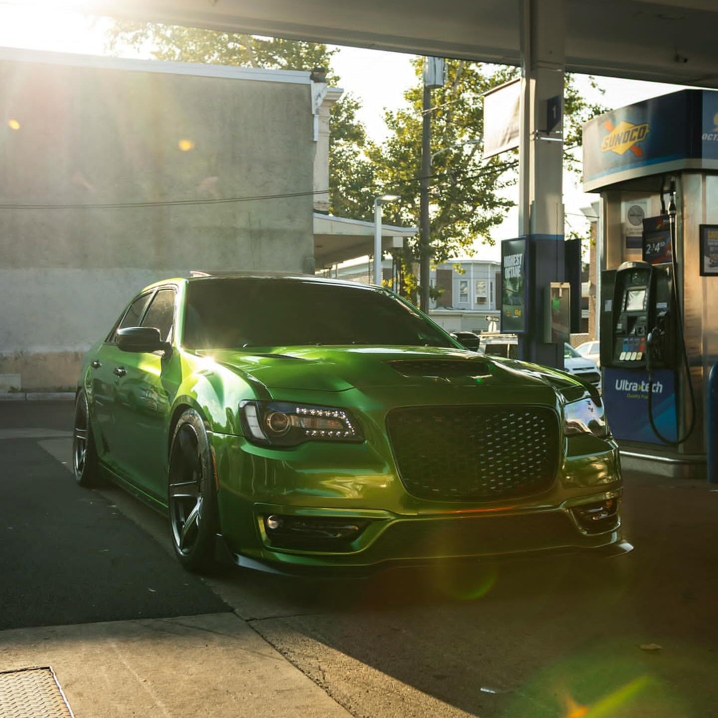 Gloss Metallic Mamba Green Car Vinyl Wrap - Image 10