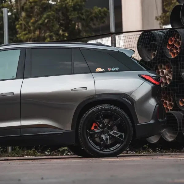 PET Liquid Silver Car Vinyl Wrap - Image 6