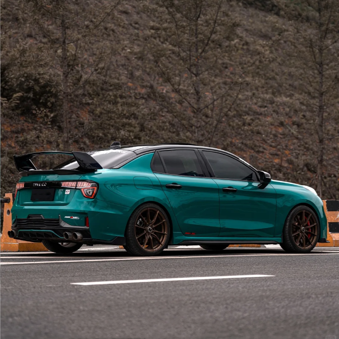 Super Gloss Pine Green Car Vinyl Wrap - Image 4